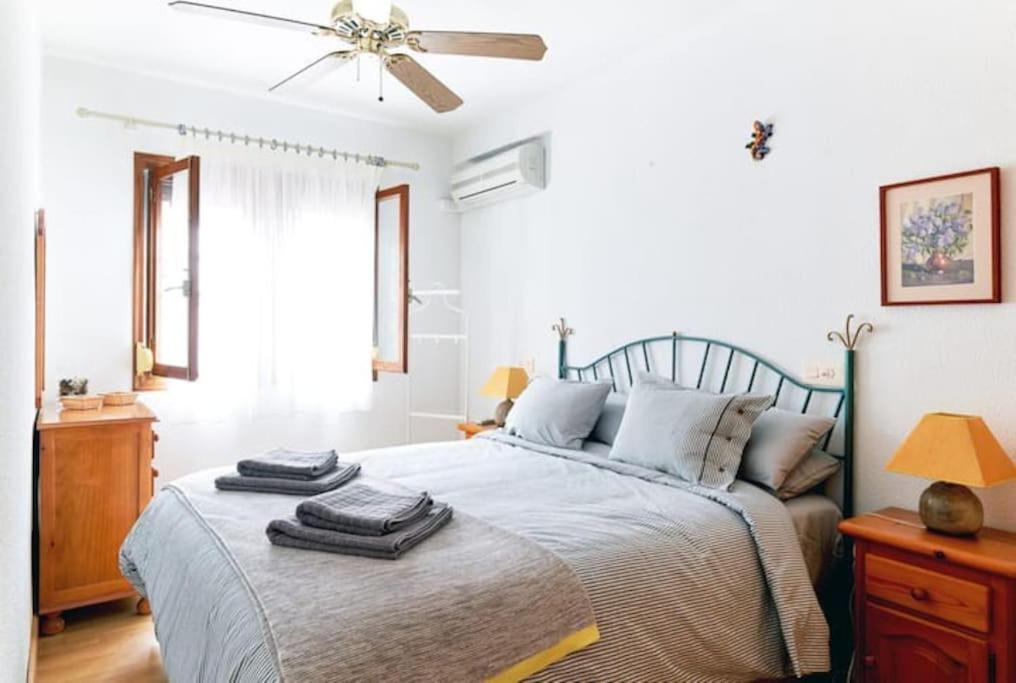 Villa Magerit, Entire Home 5 Minutes Easy Walk To Sandy Beach La Mata  Exteriör bild